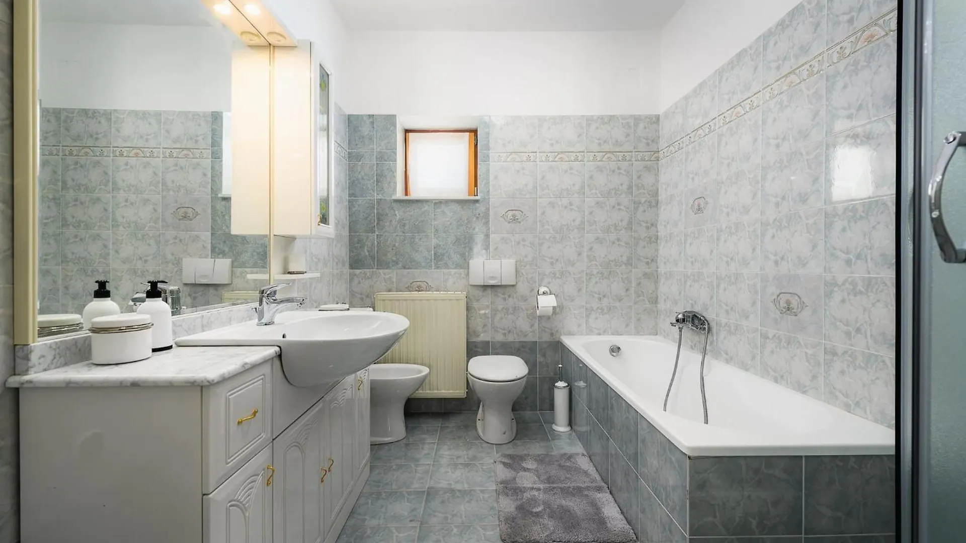 Apartment Lara With Swimming Pool - Paradiz Labin