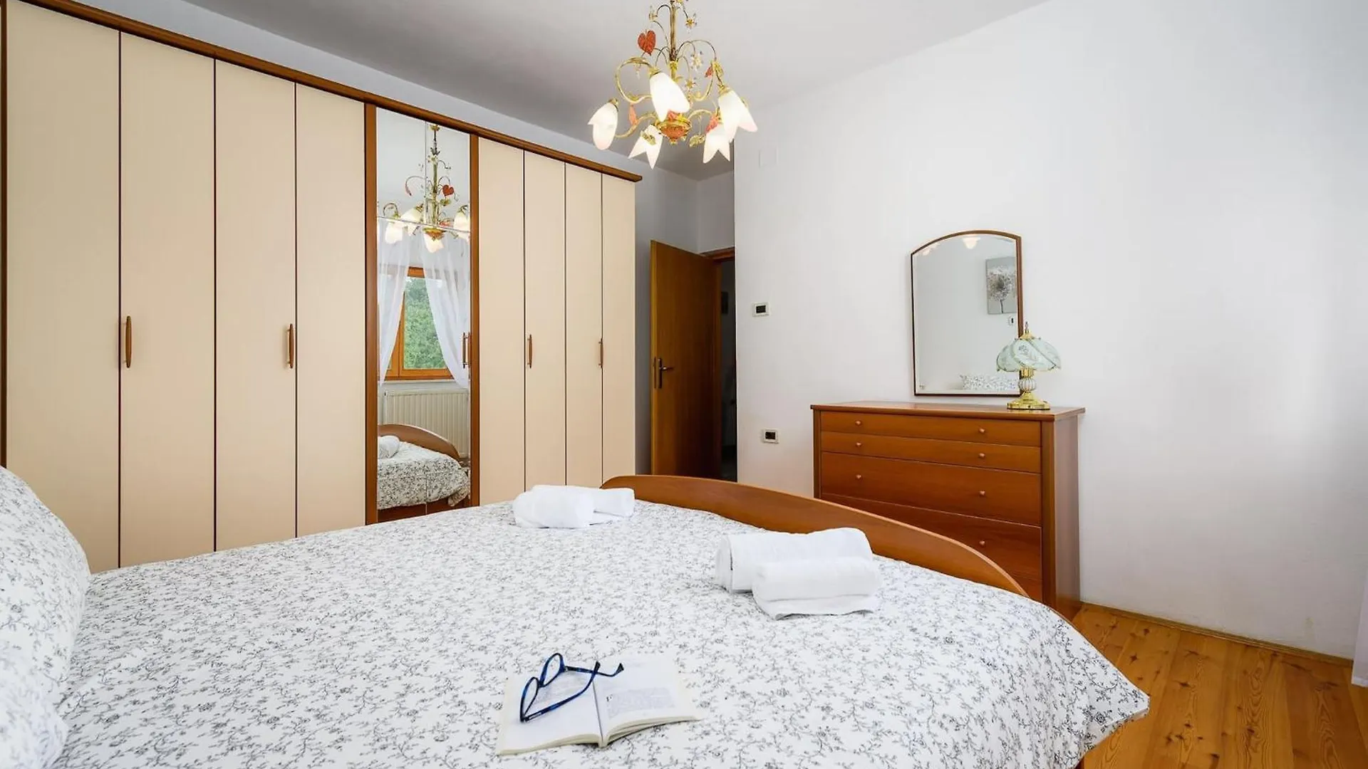 Apartment Lara With Swimming Pool - Paradiz 라빈