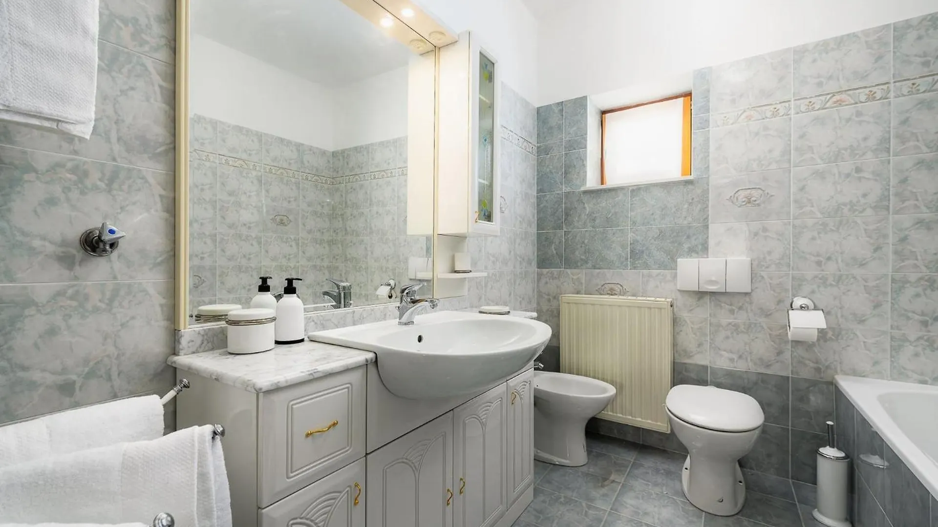 Apartment Lara With Swimming Pool - Paradiz Labin